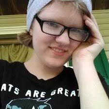 Madison Whitaker (@artisticshywolf)