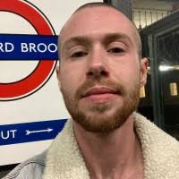 60+ "Alex Manson" profiles