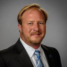 About Dennis McQueen