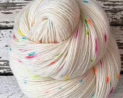 Handdyed Yarn Von Marianthiyarns Auf Etsy Handdyed Yarn Handdyed Yarn