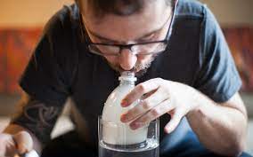 How does a gravity bong work? What Is A Gravity Bong And How Do You Make One Leafly