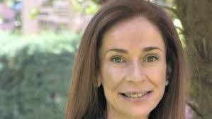 Deborah Calvo's Instagram, Twitter & Facebook