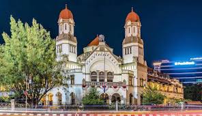 Semarang lies on the province's northern coast. Mau Ke Semarang Jangan Lupa Kunjungi 7 Lokasi Wisata Ini