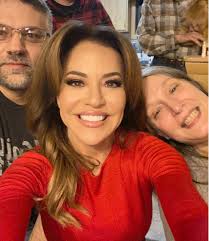 Happy 2023, Sunshine! . Here's hoping you made cherished memories with  loved ones over the holidays, too. Look at pic number one: its the  traditional, Meade niece/nephew photo we have made for