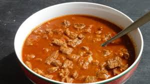 Otkako sam probala ovaj GULAŠ svi drugi recepti su otpali: Ubjedljivo  najbolji gulaš koji morate isprobati - Recept u komentaru 👇