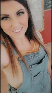 Leah Aitchison's Instagram, Twitter & Facebook