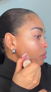 I need more fenty products, this is good 😫💘💖 #fentybeauty #fentyski...