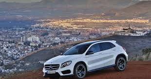 Mercedes Benz Fahrvorstellung Granada 2014 Gla 250 4matic Amg 7g Dct Zirrusweiss Leder Nussbaum Mercedes Gla 250 Mercedes Gla Mercedes