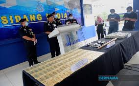 These definitions are used by the following templates when invoked with parameter malaysia selangor Bernama Selangor Police To Tighten Control At Roadblocks Ramadan Bazaars