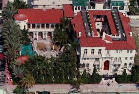 He was assassinated at 50, but gianni versace's legacy lives on through his brand and the famed gianni versace house aka versace mansion. Andrew Cunanan S Trail Of Terror Cbs News