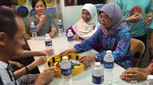 Seniors boost brain health and alleviate loneliness by playing online games, like mahjong. President Halimah Yacob Plays Board Games With Elderly To Promote Intergenerational Bonding Cna