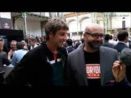 The two hosts buy and refurbish cars which they then resell at the best price. Aurelien Letheux Et Gerry Blyenberg De Wheeler Dealers France Et Olivier Pernaut Tour Auto 2019 Youtube