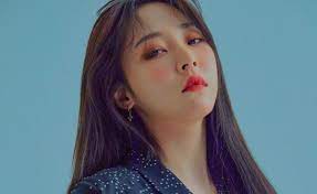 마마무(mamamoo)는 솔라(solar), 문별(moon byul), 휘인(whee in), 화사(hwa sa)로 이루어진 4인조 여성그룹으로, 폭발적인 가창력과 화려한. Mamamoo S Moonbyul Is The New Avengirls Radio Host