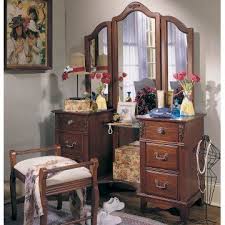 Antique Treasures Bedroom Vanity Set Www Hayneedle Com Bedroom Vanity Set Furniture Bedroom Vanity
