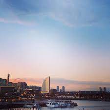 夕日に沈むみなとみらいと赤レンガ倉庫 yokohama seattle skyline skyline new york skyline