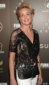 8 Beauty Tips From A Makeup Artist Who Works With Women Over 40 Makeup Tips For Older Women Best Makeup Tips Makeup Over 50