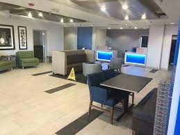 Visit our aaron's store at 105 hammons dr in junction city, ks to get the best prices on rent to own furniture, appliances, electronics, computers, and tv's from top manufacturers. 221 E Ash St Junction City Ks 66441 Holiday Inn Express Seller Financing Loopnet Com