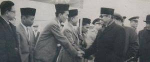 Setiap keluarga harus mengirimkan perwakilannya untuk ikut serta dalam siskamling. 1 X 24 Jam Harap Lapor Historia