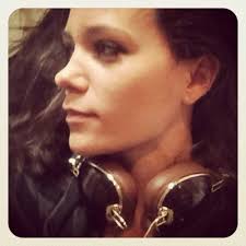 Melissa Danis (@meldanis)