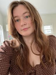 Hey there! My name is Ellie, I'm a first year going into my second year and  I'm looking for a single or shared room for the 2021-2022 school year. I'm  pet friendly (