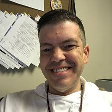 Amazon.com: The Last Day: 9780340712429: Glenn Kleier: 圖書