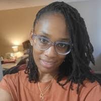 Kelly Pittard's Instagram, Twitter & Facebook