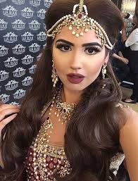 Kina Sac Modelleri Ile Kina Gecelerinde Harika Gorunun Braut Make Up Indische Schonheit Pakistanische Braut