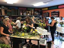 Maybe you would like to learn more about one of these? Flowers And Friends In Lincoln Ne Burton Tyrrell S Oak Creek Plants Flowers