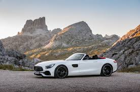 Refreshing Or Revolting 2018 Mercedes Amg Gt Roadster Autos Yate Motos