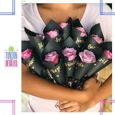 You can combine different varieties of candy favors, mix them up a bit, personalise the candy favors where possible. Pin By Katarzyna Piech On Kwiaty Confetti Cones Wedding Candy Bouquet Diy Buy Flowers Online