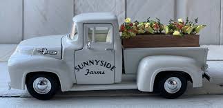 Metal Farm Truck Personalized Truck Farmhouse Truck Flowertruck Metal Truck Farmhouse Decor Farm Truck Spring D Farm Trucks Spring Decor Spring Table Decor