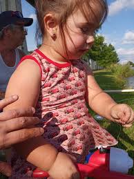 Lightsaber Nana was spotted in Bikini Bottom. She always going somewhere  without her kids. Like me and my sister don't want a Krabby Patty? My mama  has been lightsaber nana for many