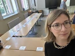 Carol Tedrow's Instagram, Facebook & TikTok