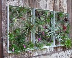 Para tener un jardín, solo necesitamos tener una pared, ya que podemos realizar todo un jardín, con gran variedad de plantas, de forma vertical y tanto en el exterior como en un interior. Fachadas Y Muros Exteriores Ideas De Diseno Y Decoracion