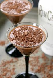 This Mississippi Mud Pie Martini Is A Chocolate Lovers Dream Cocktail Martini Martinirecipe Ch Mississippi Mud Pie Chocolate Martini Recipe Martini Recipes