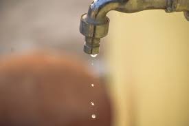 «in den meisten fällen funktioniert die dichtung der armatur nicht mehr vollständig», erklärt. Tropfender Wasserhahn Wasser Kostenloses Foto Auf Pixabay