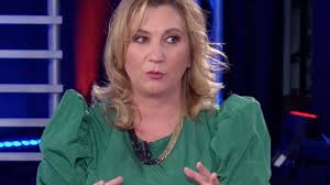 Pour ne rater aucune émission, série. Serena Bortone Il Curioso Aneddoto Del Suo Primo Giorno In Tv