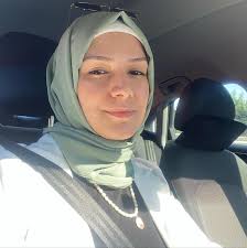 karantinam bitmedi bakmayın çıktığıma arka sokağa araba ile gidip geldim  sadece 😤😤😤 o sıra da foto çektim bütün olayım buydu… covid beni  değiştirmiş mi 🤔