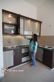 pin by ana dilia rojas de carrero on kitchen set kediri blitar tulungagung trenggalek mojokerto jombang nganjuk madiun small modern kitchens kitchen interior modern kitchen