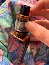 Bottom airflow is best for flavor as the air will come from directly underneath the coils but can be more susceptible to leaking if not used correctly. I Ve Discovered That The Skrr S Tank Is Pretty Terrible What Would Be A Good Tank To Use For A Vaporesso Luxe S Instead Vaping101