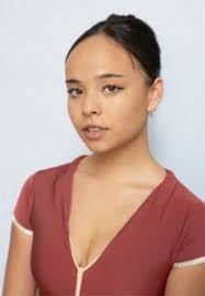 Ariana Gant's Instagram, Twitter & Facebook