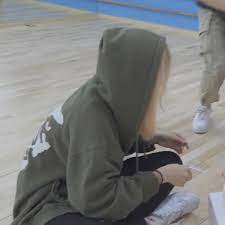 The map legend often also has a scale to help the map reader gauge dista. Thread By Ryujinsoul A Thread Of Ryujin Wearing Her Favourite Green Jacket Google Maps Girl