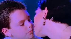 Film kissing my sister verified animation bitsnoop pirateproxy: Video Tiktok User Appalled By Kissing Scene In Disney Movie Blank Check Daily Mail Online