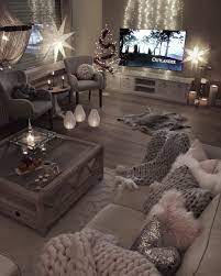 Pin By Anshita Khandelwal On Christmas Living Room Designs Cozy Living Rooms Apartment Living Room