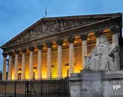 L'assembl�e nationale a rejet� lundi au premier jour de la bataille sur les retraites dans l'h�micycle la demande de r�f�rendum initi�e par les communistes dans une d�marche rare. Assemblee Nationale Paris Journees Du Patrimoine 2020