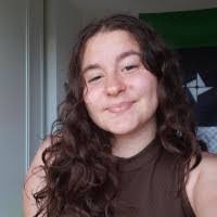 Lisa Esteves's Instagram, Twitter & Facebook