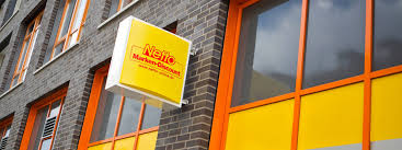Retrouvez plus d'informations telles que le prix ou la date d'expiration de ces offres en consultant le catalogue. Netto Ruft Hahnchen Nuggets Knusper Dinos Zuruck
