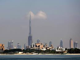 Protestatarul din baia mare a urcat până la 100 de metri din cei 351 ai turnului de la cuprom. Cele Mai Inalte ClÄƒdiri Din Lume Galerie Foto