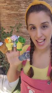 המורה הראשונה שלי- בל