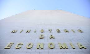 A regra de ouro do orçamento está prevista na constituição e proíbe o governo de fazer dívidas para pagar despesas correntes, como salários e. Governo Preve Deficit Primario De R 861 Bilhoes Em 2020